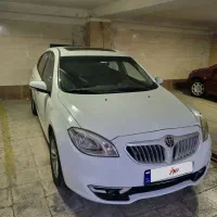 برلیانس ۳۳۰