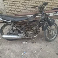 موتور سیکلت لاکی