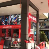 اجاره یا مشارکت در کسب وکار با یک برند معتبر ابزار