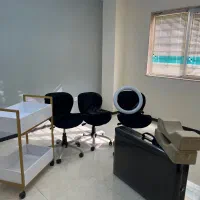 صندلی وتخت با قیمت مناسب به فروش داده میشود