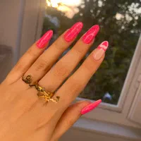 آموزش و خدمات ناخن و مژه حرفه ای