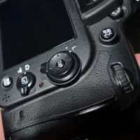 دوربین نیکون D7200 با کیت لنز 18-140 میلی متر