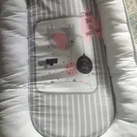 تشک و آغوش نوزاد