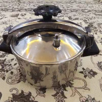 زودپز استیل و آبگرم کن بوتان