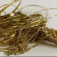 مقدار ۳۰گرم طلا شکسته و سالم به قیمت فروش تابلو