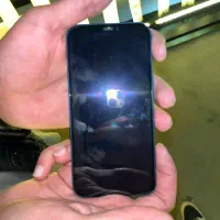 اپل iPhone 12 با حافظهٔ ۱۲۸ گیگابایت
