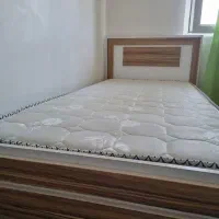 تخت یک نفر ه