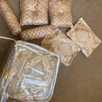 رو تختی لحاف رو بالشتی