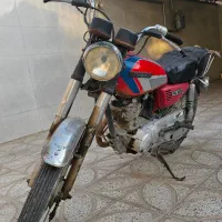 موتورسیکلت هندا(لیفان)۱۲۵مدل۸۶کاشمر