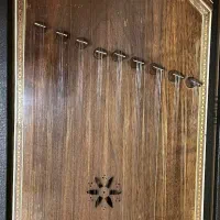 سنتور صادقی|سازهای سنتی|قم, زنبیل آباد|دیوار