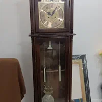 ساعت پاندول دار ایسناده