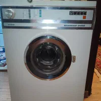 ماشین لباسشویی قدیمی