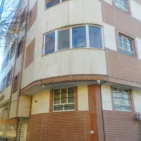 فروش-آپارتمان-با-حیاط-اختصاصی-بزرگ