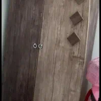 تخت و کمد نوجوان بسیار تمیز|تخت و سرویس خواب|خمینیشهر, |دیوار