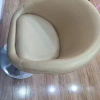 فروش تعدادی لاکژل و صندلی ناخنکار و مشتری|آرایشگاه و سالنهای زیبایی|بندر انزلی, لاله|دیوار