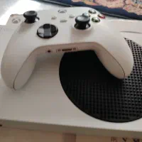xbox s با 2 دسته و شارژر|کنسول، بازی ویدئویی و آنلاین|شیراز, لاله|دیوار