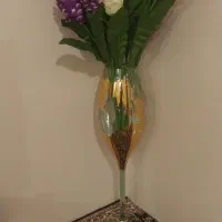 گلدان و گل
