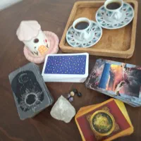 خدمات فال و شمع تراپی