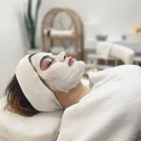 آفر ویژه یلدایی فیشیال تخصصی با ماساژ