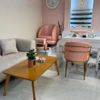 به یک ناخنکار حرفه ای و با تجربه نیازمندیم