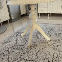 میز گرد سفید|میز و صندلی غذاخوری|کرج, شاهینویلا|دیوار