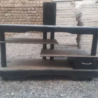 زیر تلویزیون شیشه