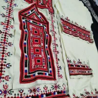 زیح لباس|لباس|جالق, |دیوار