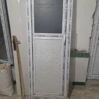 درب پی وی سی سرویس بهداشتی