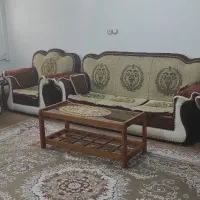 مبلمان هفت نفره به همراه میز بزرگ و سه تا عسلی|مبلمان خانگی و میز عسلی|لاهیجان, گلستان|دیوار