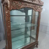 ویترین در حد نو چوب گردو