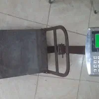 ترازو دیجیتال ۱۵۰ کیلویی