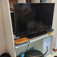 تخت و میز تحریر