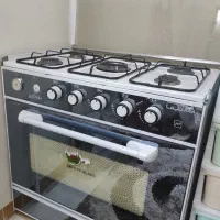 اجاق گاز ترح فر در حد نو در محمد شهر