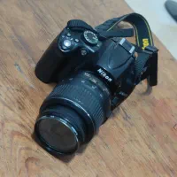 دوربین nikon D5000 SLR فوق‌العاده کم کار
