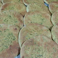 کلوچه و نان تافتون روغنی و خشک تافتون روغنی