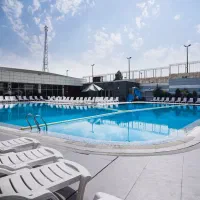 باشگاه انقلاب استخر آفتاب