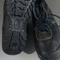 کفش ایمنی و لباس کار|کیف، کفش، کمربند|لردگان, |دیوار