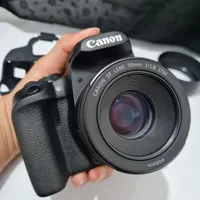 Canon 850D