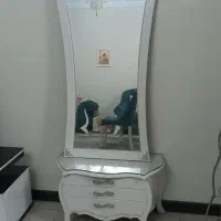 میز کنسول و آینه قدی