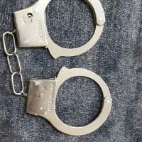 دست بند پلیس