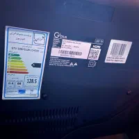 س عدد تلویزیون و یک میز تلویزیون