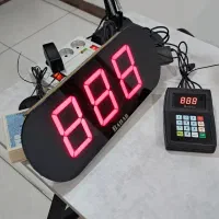 دستگاه فراخوان مشتری (اعلام شماره صوتی و تصویری)