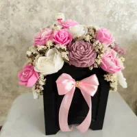 باکس گل .شمع.اماده ارسال