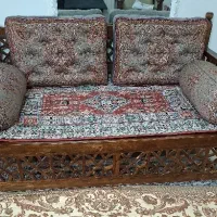 تخت سنتی به همراه لوازم