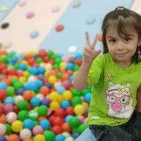 خاله مهربون برای خانه بازی