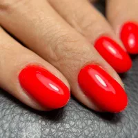 کاشت و ترمیم ناخن فقط 250