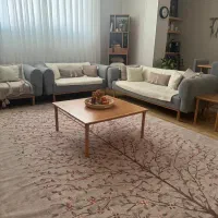 فروش مبل ۷ نفره طرح رست و ۶ عدد صندلی و کتابخانه