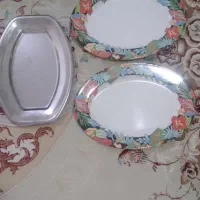 مقداری ظرف به فروش میرسد