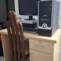 میز تحریر کامپیوتر