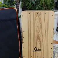 کاخن با کتاب آموزشی